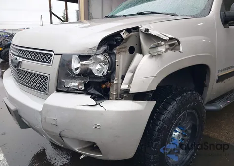 2007 Chevrolet Suburban 1500 Lt from USA, damaged, VIN 3GNFK163X7G262035